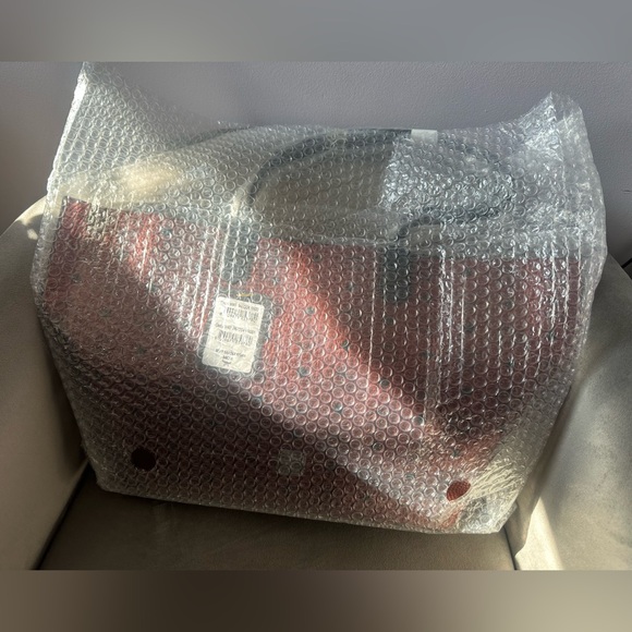 MCM Medium Spot Visetos Leather Shopper Tote Bag - Scooter Red - Picture 5 of 12